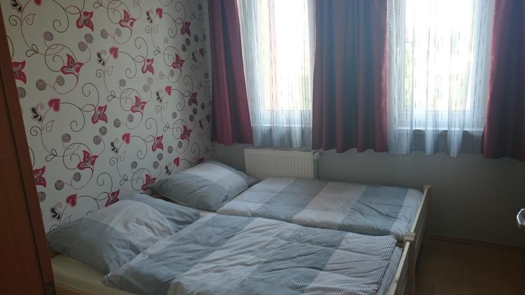 Réka Apartman Bük Habitación foto